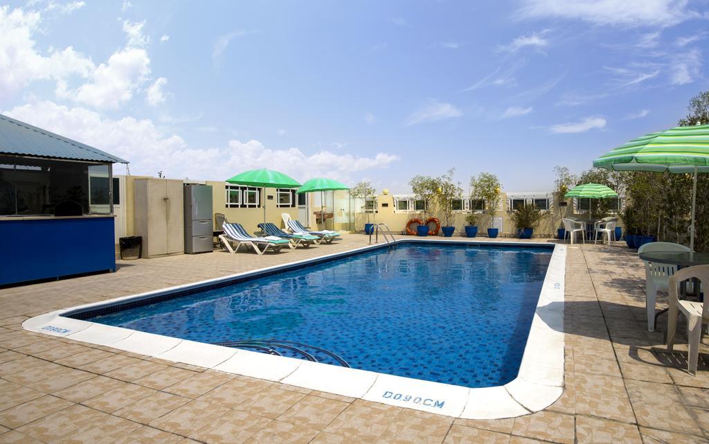 Benta Grand Hotel Llc Dubai Exterior foto
